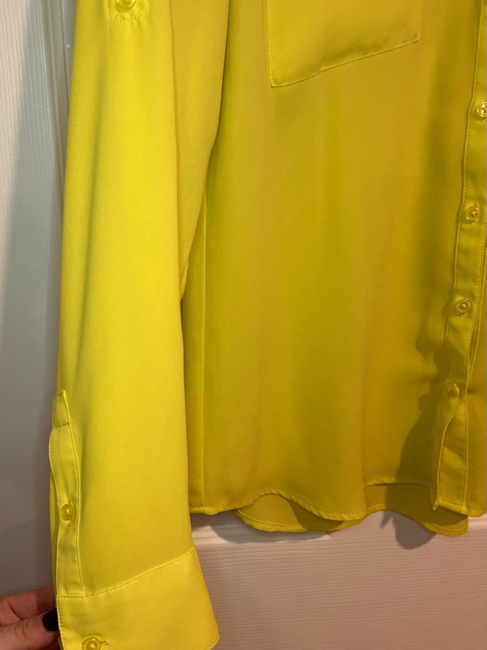 Express Women’s Bright Yellow Long-Sleeve Button Down Shirt Size Medium - Picture 4 of 7